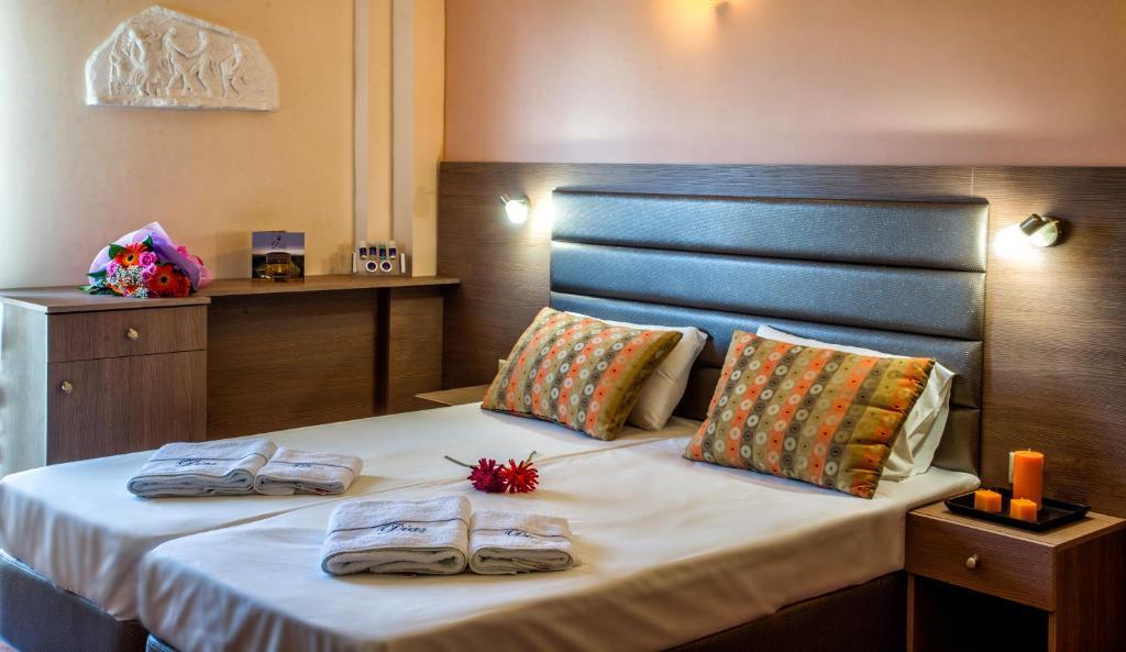 Hotel Dias Olympiakí Aktí Oda fotoğraf
