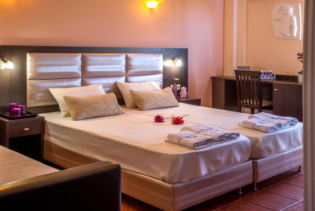 Hotel Dias Olympiakí Aktí Oda fotoğraf